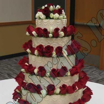 Castiga un un tort special pentru nunta ta!