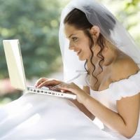 5 modalitati prin care facebook-ul iti poate ruina nunta!
