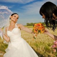 Oferta Adrian Nasturica: 2 fotografi la nunta ta!