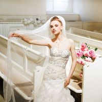 CONCURS: Castiga accesorii de mireasa si vouchere de 50% reducere la rochiile de mireasa de la Allia Brides