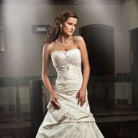 CONCURS: Castiga accesorii de mireasa si vouchere de 50% reducere la rochiile de mireasa de la Allia Brides