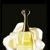 Cele mai sofisticate parfumuri pentru o mireasa cu personalitate