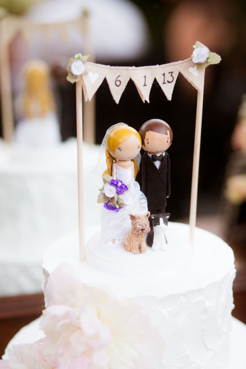 Decoratiuni perfecte pentru tortul de nunta. Tendinte 2016