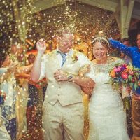 10 moduri de a folosi sclipiciul in decorul nuntii 