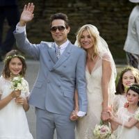 Kate Moss s-a casatorit cu Jamie Hince 
