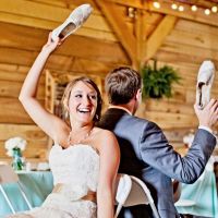 Idei amuzante pentru petrecerea de nunta: jocul pantofilor