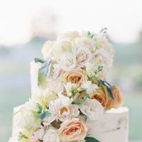 Florile sunt decorul perfect pentru un tort de nunta. Iata cele mai frumoase modele