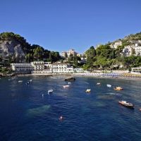 Sicilia  insula de vis care uneste trei continente: Europa, Asia si Africa