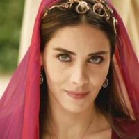 O actrita din Suleyman a imbracat rochia de mireasa. Vezi despre cine este vorba