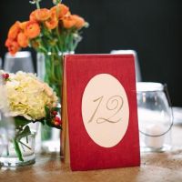 Numere de masa originale pentru nunti pline de stil